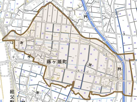 藤ケ瀬町とその周辺の地図。町の範囲を重ねている