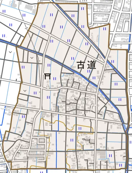 古道とその周辺の地図。町の範囲を重ねている
