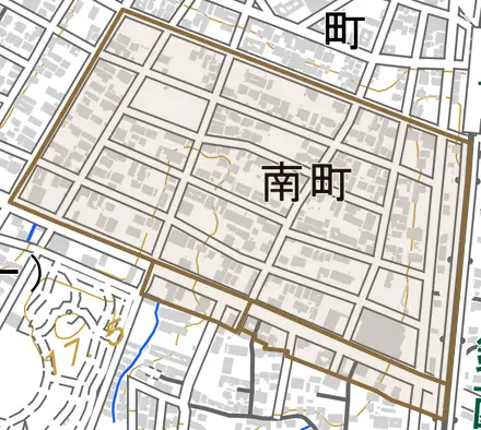 南町とその周辺の地図。町の範囲を重ねている