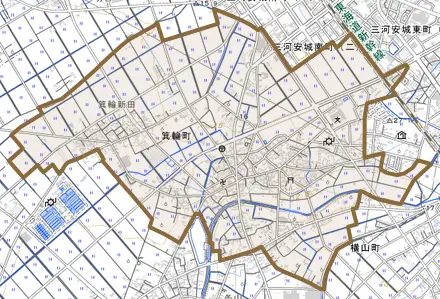 箕輪町とその周辺の地図。町の範囲を重ねている