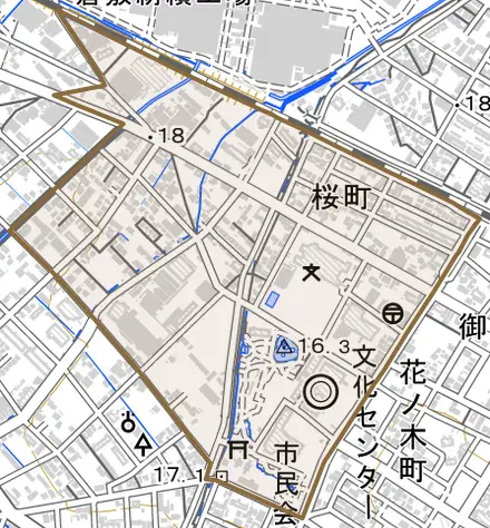 桜町とその周辺の地図。町の範囲を重ねている