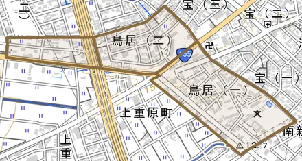 鳥居とその周辺の地図。町の範囲を重ねている