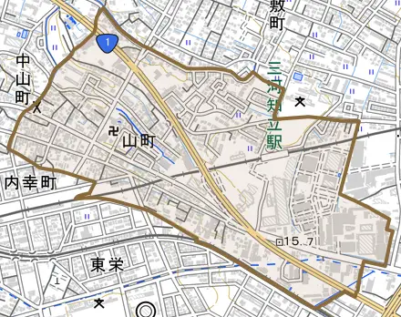 山町とその周辺の地図。町の範囲を重ねている
