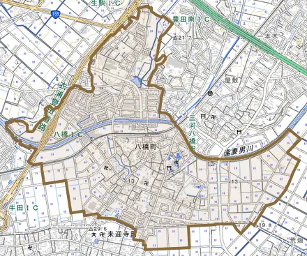 八橋町とその周辺の地図。町の範囲を重ねている