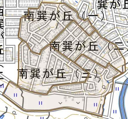南巽が丘とその周辺の地図。町の範囲を重ねている