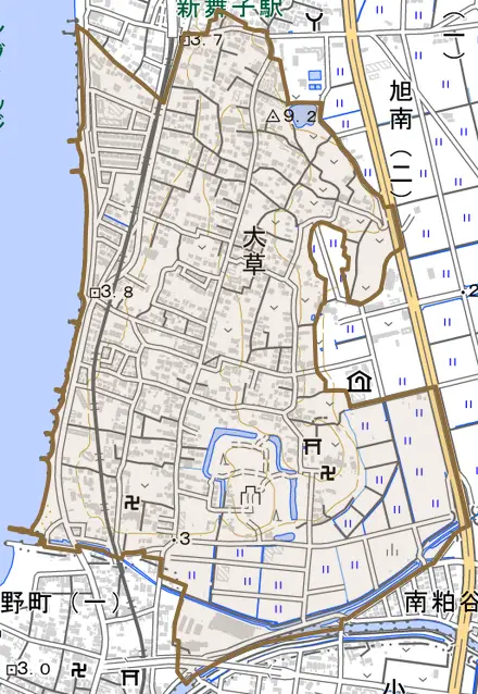 大草とその周辺の地図。町の範囲を重ねている