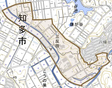 三反田とその周辺の地図。町の範囲を重ねている