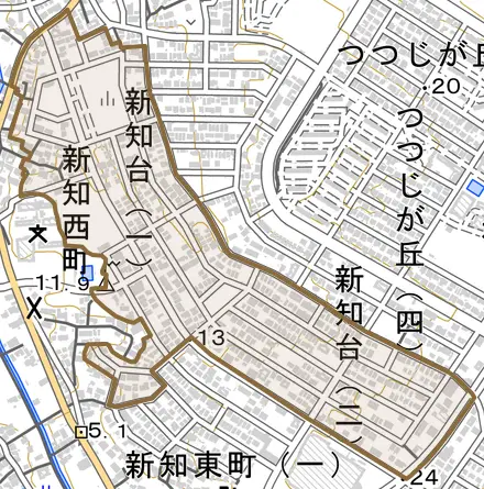 新知台とその周辺の地図。町の範囲を重ねている