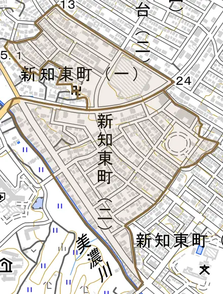 新知東町とその周辺の地図。町の範囲を重ねている