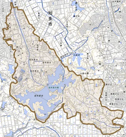 佐布里とその周辺の地図。町の範囲を重ねている