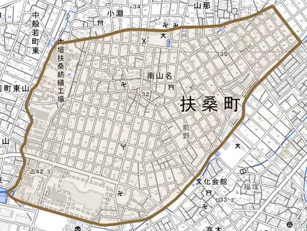 大字南山名とその周辺の地図。町の範囲を重ねている