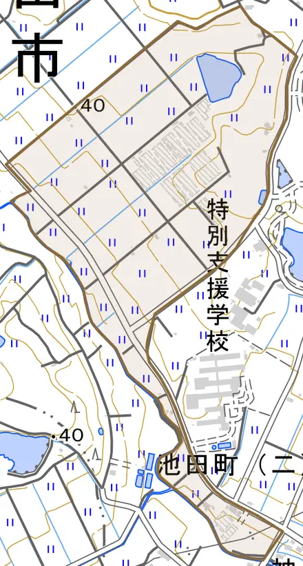金山町とその周辺の地図。町の範囲を重ねている