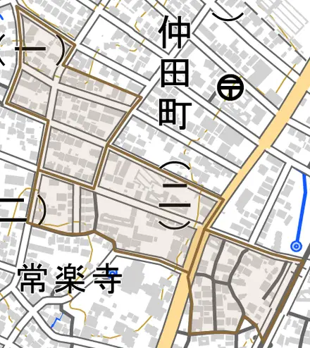 春日町とその周辺の地図。町の範囲を重ねている