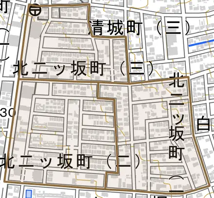 北二ツ坂町とその周辺の地図。町の範囲を重ねている
