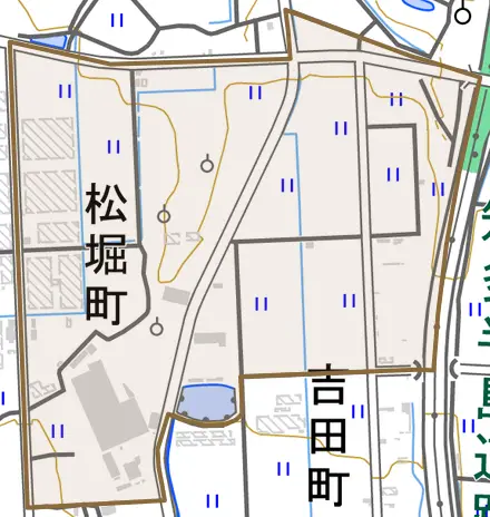 松堀町とその周辺の地図。町の範囲を重ねている