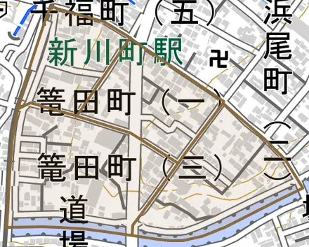 篭田町とその周辺の地図。町の範囲を重ねている