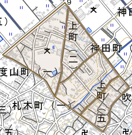 上町とその周辺の地図。町の範囲を重ねている
