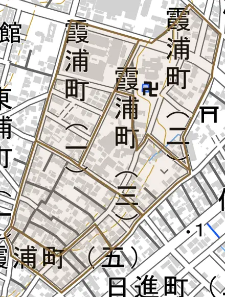 霞浦町とその周辺の地図。町の範囲を重ねている