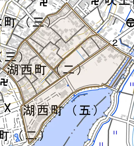 湖西町とその周辺の地図。町の範囲を重ねている