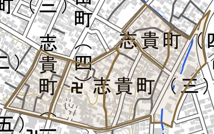 志貴町とその周辺の地図。町の範囲を重ねている