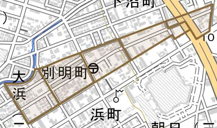 別明町とその周辺の地図。町の範囲を重ねている