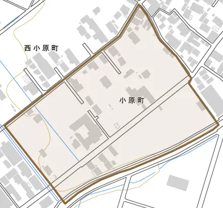 小原町とその周辺の地図。町の範囲を重ねている