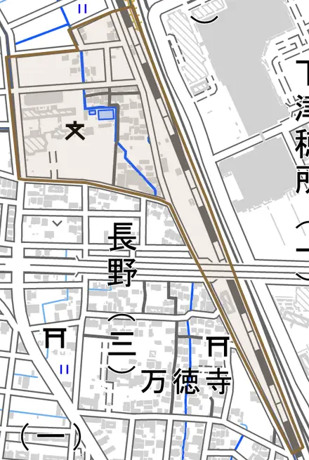 長野町とその周辺の地図。町の範囲を重ねている