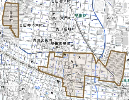奥田町とその周辺の地図。町の範囲を重ねている