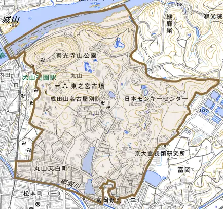 大字犬山とその周辺の地図。町の範囲を重ねている