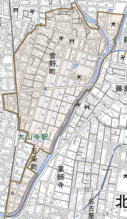 曽野町とその周辺の地図。町の範囲を重ねている