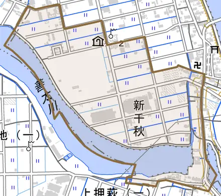 大字新千秋とその周辺の地図。町の範囲を重ねている