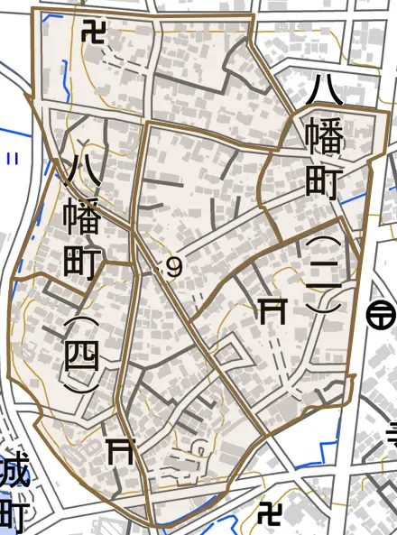 八幡町とその周辺の地図。町の範囲を重ねている
