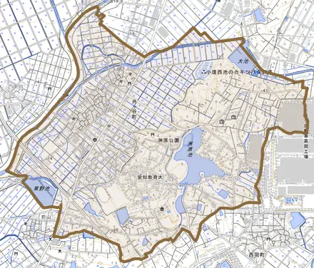 井ケ谷町とその周辺の地図。町の範囲を重ねている