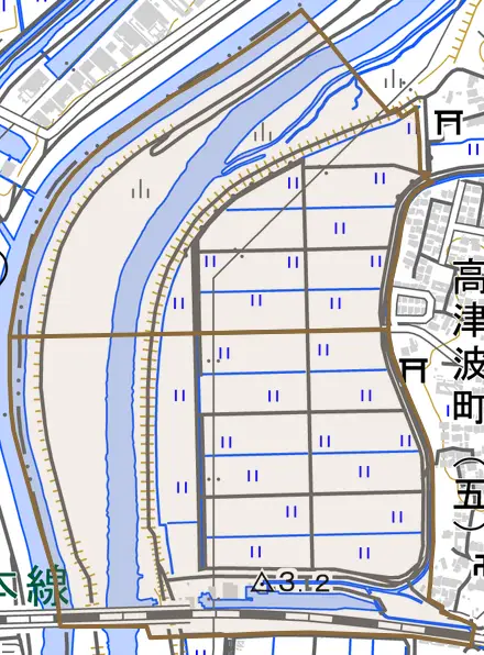 三田町とその周辺の地図。町の範囲を重ねている