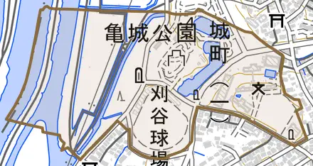 城町とその周辺の地図。町の範囲を重ねている