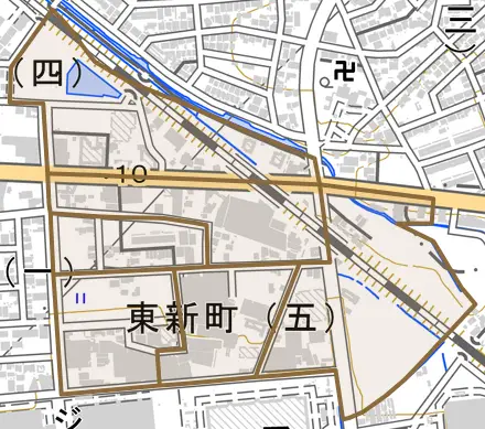 東新町とその周辺の地図。町の範囲を重ねている