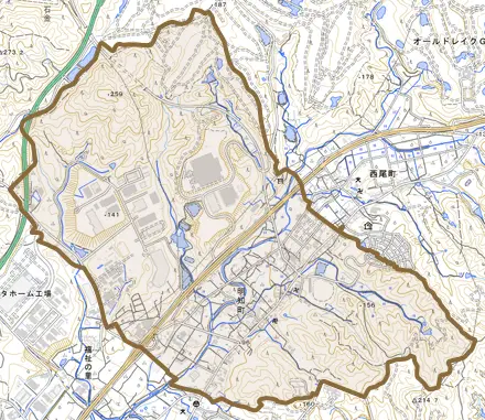 明知町とその周辺の地図。町の範囲を重ねている