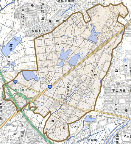 大泉寺町とその周辺の地図。町の範囲を重ねている