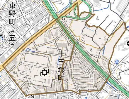 十三塚町とその周辺の地図。町の範囲を重ねている