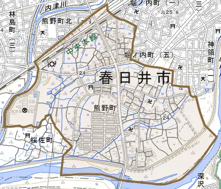熊野町とその周辺の地図。町の範囲を重ねている