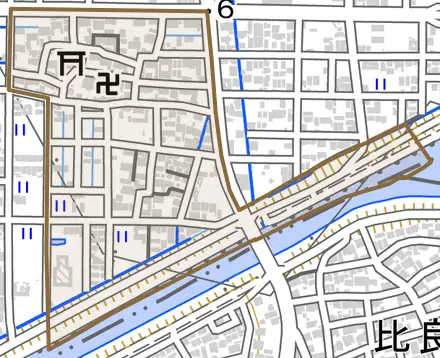 久地野とその周辺の地図。町の範囲を重ねている