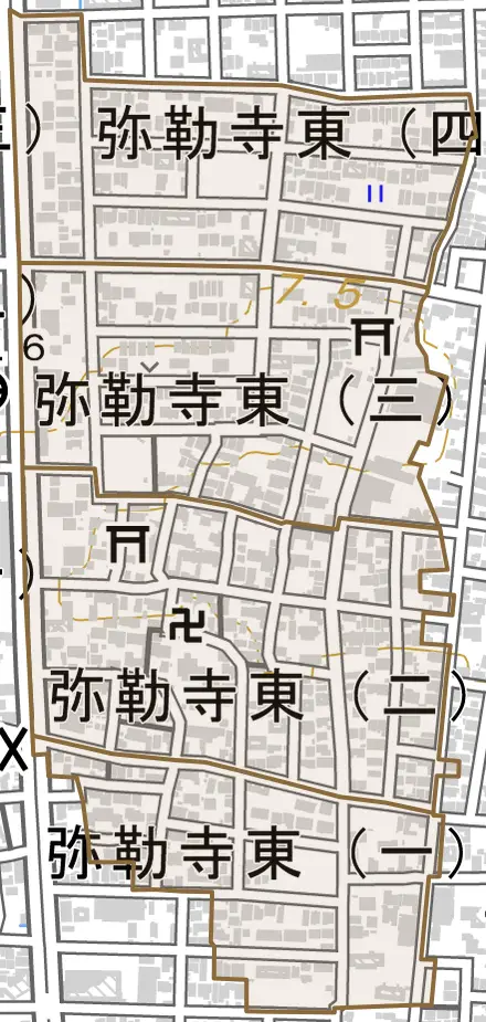 弥勒寺東とその周辺の地図。町の範囲を重ねている