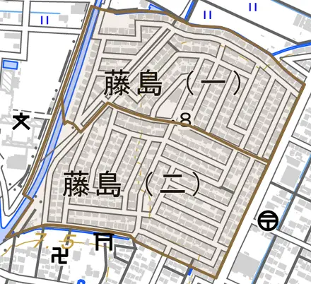 藤島とその周辺の地図。町の範囲を重ねている
