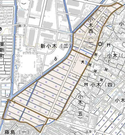 小木西とその周辺の地図。町の範囲を重ねている