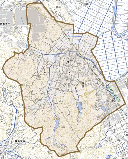 大字野場とその周辺の地図。町の範囲を重ねている