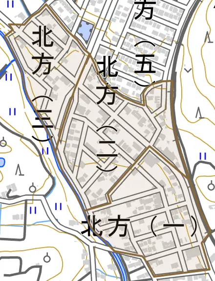 北方とその周辺の地図。町の範囲を重ねている