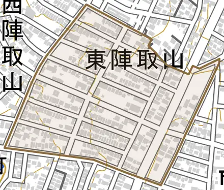 東陣取山とその周辺の地図。町の範囲を重ねている