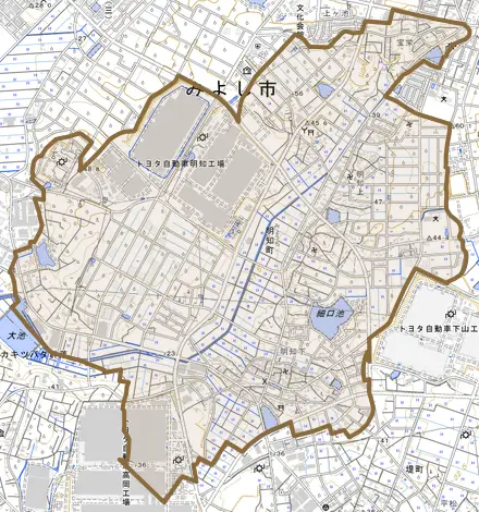 明知町とその周辺の地図。町の範囲を重ねている