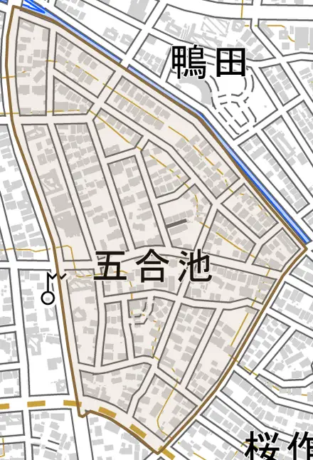 五合池とその周辺の地図。町の範囲を重ねている