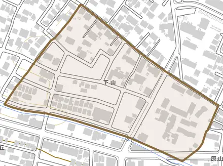 下山とその周辺の地図。町の範囲を重ねている